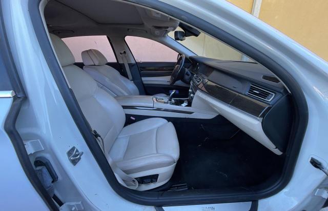 WBAKC8C5XCC434836 - 2012 BMW 750 LXI WHITE photo 5
