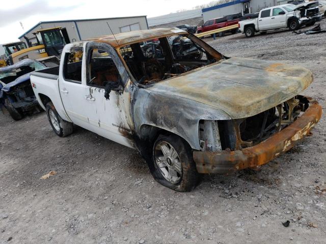 2GCEK13M571516549 - 2007 CHEVROLET SILVERADO K1500 CREW CAB WHITE photo 4