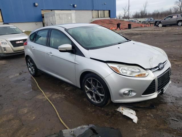 1FADP3K22EL107463 - 2014 FORD FOCUS SE SILVER photo 4