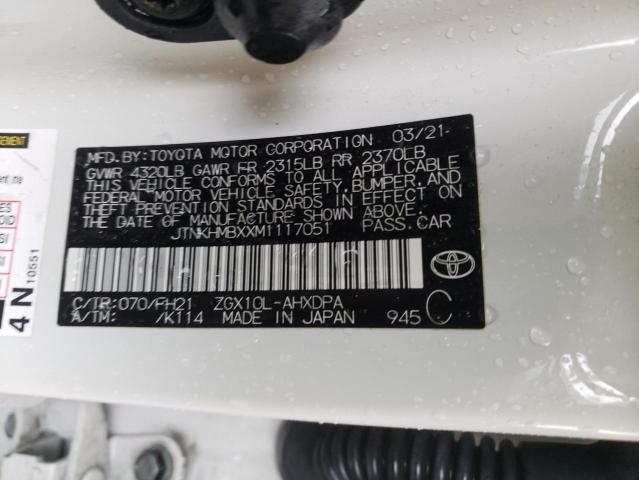 JTNKHMBXXM1117051 - 2021 TOYOTA C-HR XLE WHITE photo 13