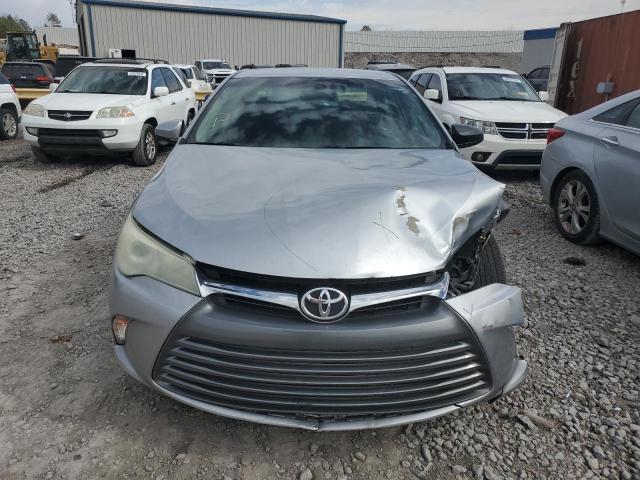 4T4BF1FK5FR480366 - 2015 TOYOTA CAMRY LE SILVER photo 5