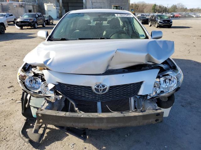 2T1BU40E09C153626 - 2009 TOYOTA COROLLA BASE SILVER photo 5