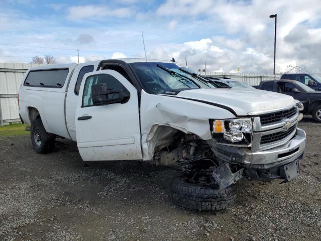 1GCHK89689E121927 - 2009 CHEVROLET SILVERADO K3500 LT WHITE photo 4