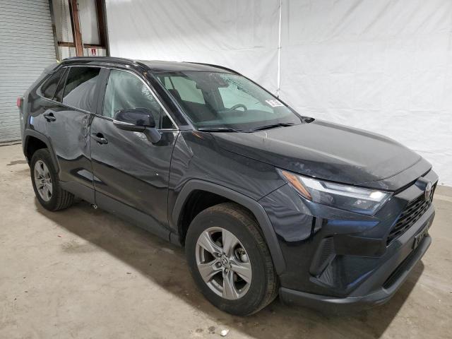 2T3P1RFVXNW284145 - 2022 TOYOTA RAV4 XLE BLACK photo 4