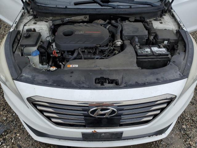 5NPE34AB8FH046983 - 2015 HYUNDAI SONATA SPORT WHITE photo 11