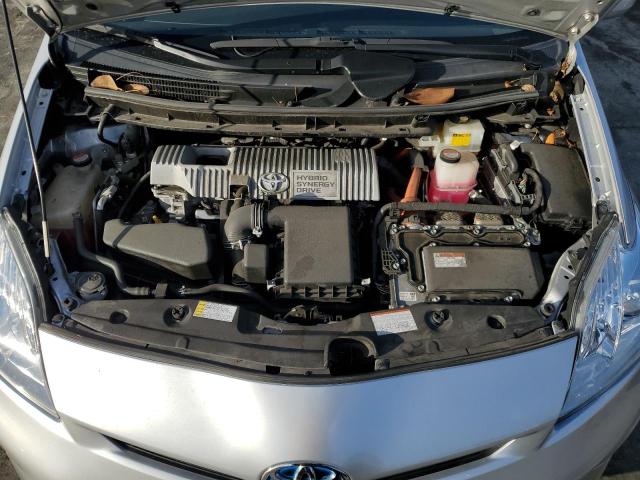 JTDKN3DU5F0473975 - 2015 TOYOTA PRIUS SILVER photo 11