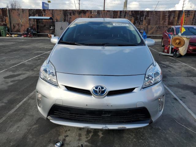 JTDKN3DU5F0473975 - 2015 TOYOTA PRIUS SILVER photo 5