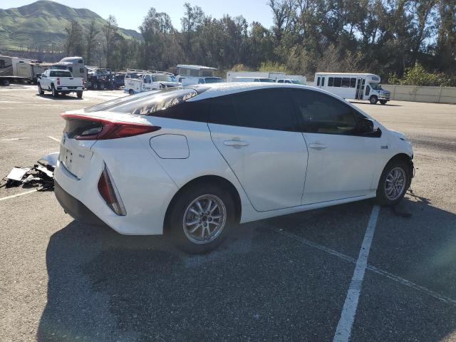 JTDKARFP9L3161545 - 2020 TOYOTA PRIUS PRIM LE WHITE photo 3