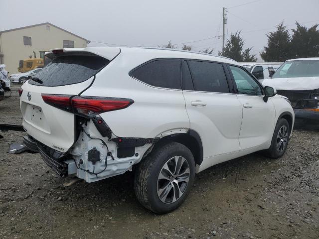 5TDGZRBH1MS113180 - 2021 TOYOTA HIGHLANDER XLE WHITE photo 3