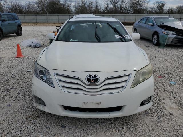 4T1BK3EK6BU620017 - 2011 TOYOTA CAMRY SE WHITE photo 5