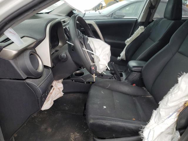 2T3RFREV5FW372243 - 2015 TOYOTA RAV4 XLE Weiß Foto 7