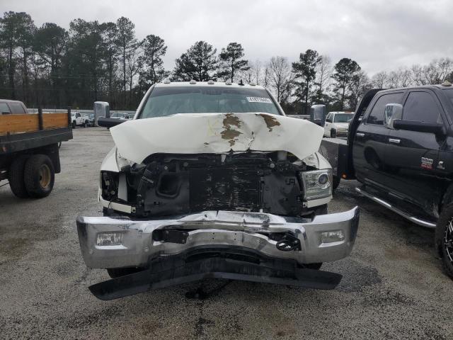 3C63RRJL8JG339366 - 2018 RAM 3500 LARAMIE WHITE photo 5