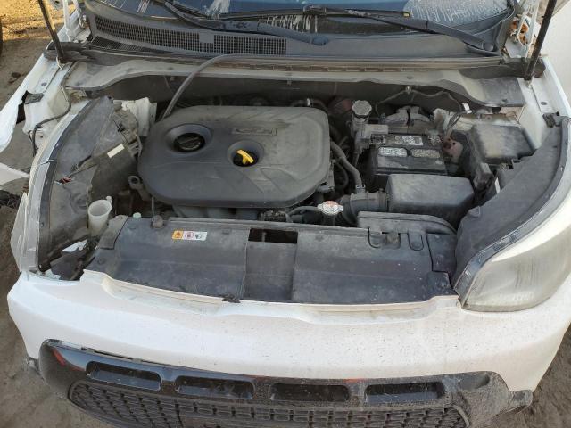 KNDJP3A57G7240546 - 2016 KIA SOUL + WHITE photo 12