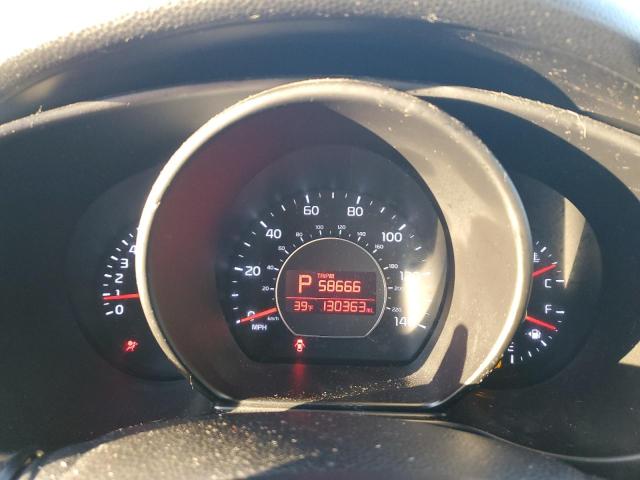 KNDJP3A57G7240546 - 2016 KIA SOUL + WHITE photo 9