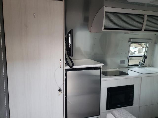 1STVMAF19NJ559744 - 2022 AIRS AIRSTREAM SILVER photo 9