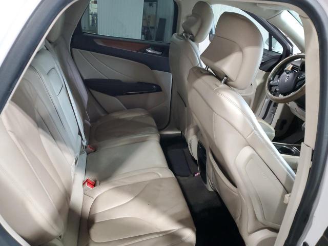 5LMCJ2D95JUL15099 - 2018 LINCOLN MKC SELECT WHITE photo 10