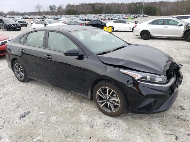 3KPF24AD6PE554951 - 2023 KIA FORTE LX BLACK photo 4