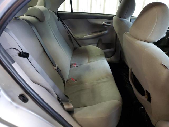 2T1BU4EE4DC078351 - 2013 TOYOTA COROLLA BASE SILVER photo 10