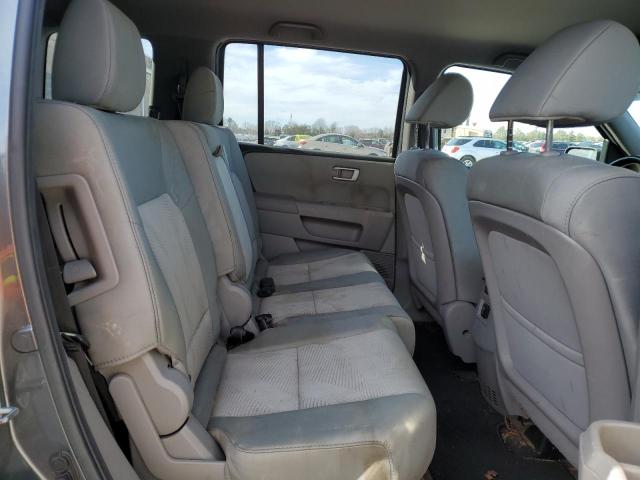 5FNYF3H25DB031034 - 2013 HONDA PILOT LX GRAY photo 11