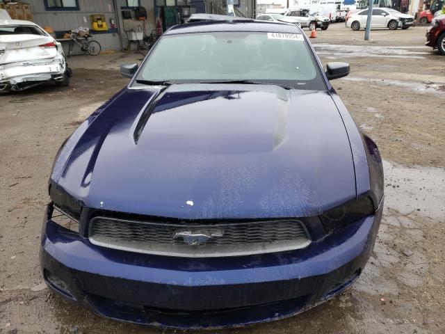 1ZVBP8AN7A5137239 - 2010 FORD MUSTANG BLUE photo 5