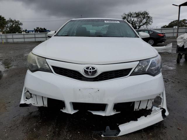 4T1BF1FKXCU592733 - 2012 TOYOTA CAMRY BASE WHITE photo 5