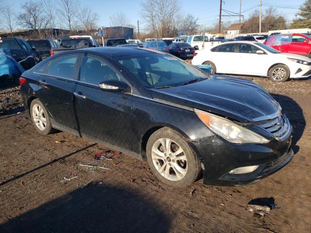 5NPEC4AC8BH000704 - 2011 HYUNDAI SONATA SE BLACK photo 4