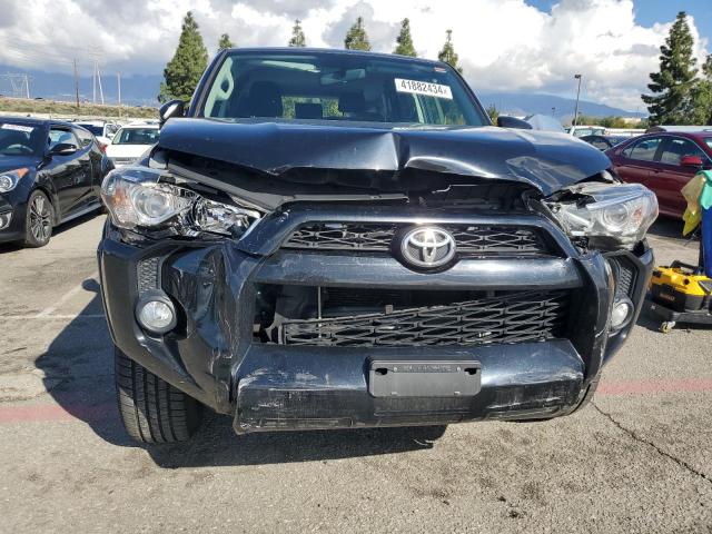 JTEZU5JR0J5183745 - 2018 TOYOTA 4RUNNER SR5 BLACK photo 5