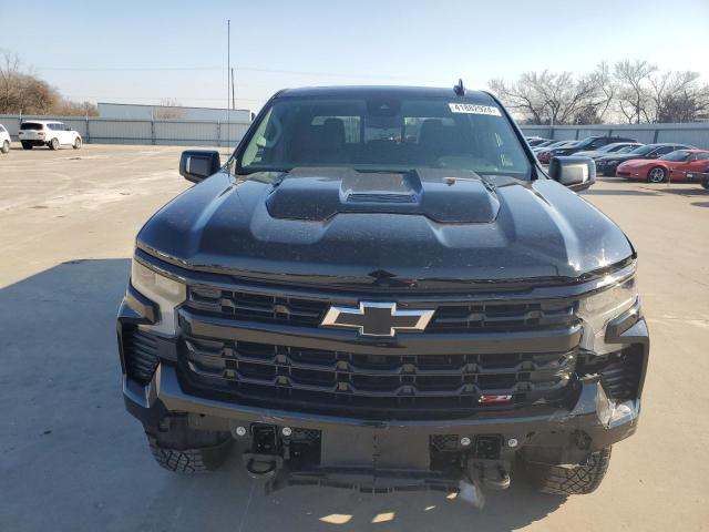 3GCUDFET2NG582231 - 2022 CHEVROLET SILVERADO K1500 LT TRAIL BOSS BLACK photo 5