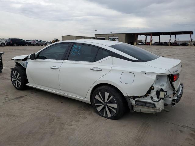 1N4BL4DV5NN313008 - 2022 NISSAN ALTIMA SV WHITE photo 2