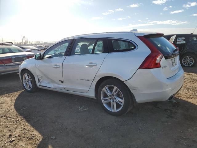 YV140MEK4F1261387 - 2015 VOLVO V60 PREMIER WHITE photo 2