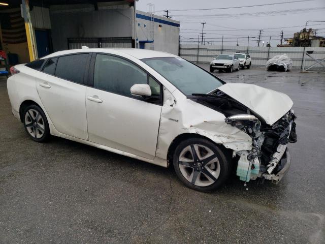 JTDKARFU1G3020366 - 2016 TOYOTA PRIUS WHITE photo 4