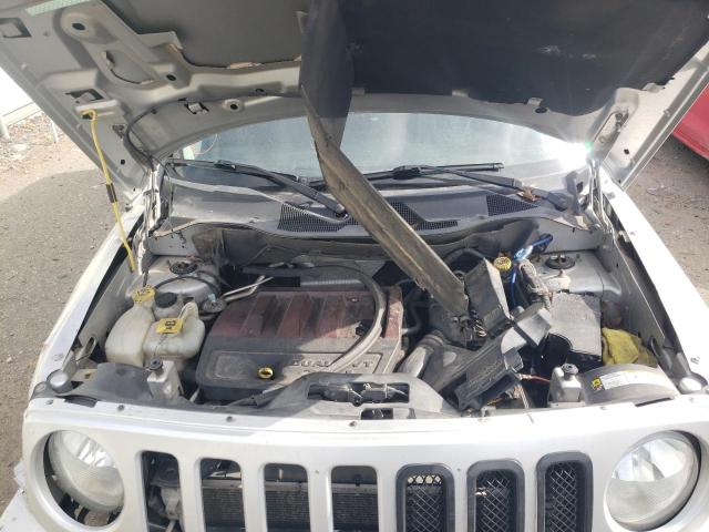 1J4NT1GB6AD625131 - 2010 JEEP PATRIOT SPORT SILVER photo 11