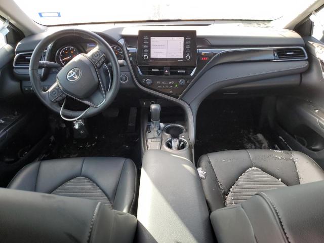 4T1T11AK0PU135428 - 2023 TOYOTA CAMRY SE NIGHT SHADE WHITE photo 8