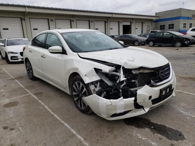 1N4AL3AP2HC233841 - 2017 NISSAN ALTIMA 2.5 WHITE photo 4