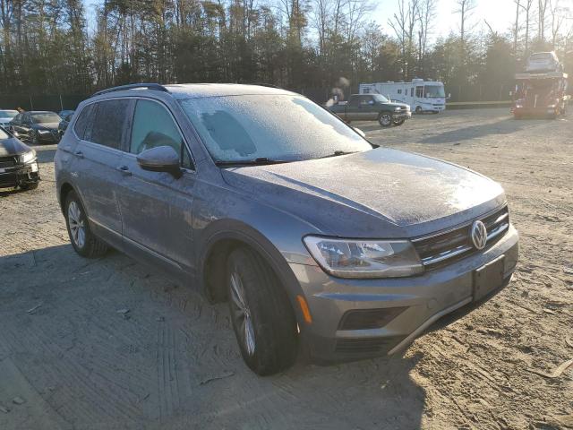 3VV3B7AX4JM152231 - 2018 VOLKSWAGEN TIGUAN SE GRAY photo 4