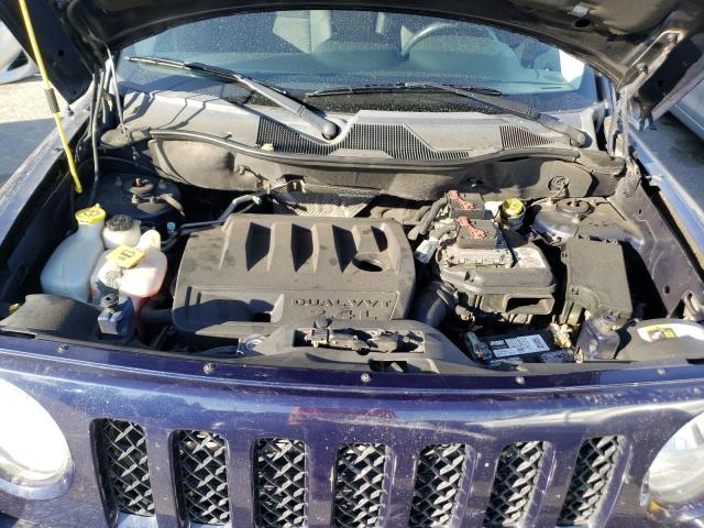 1C4NJRFB0GD696099 - 2016 JEEP PATRIOT LATITUDE BLUE photo 11