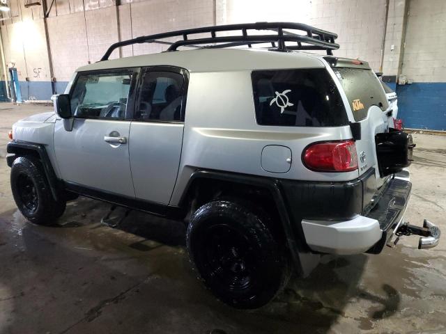 JTEBU11F370100413 - 2007 TOYOTA FJ CRUISER BLACK photo 2