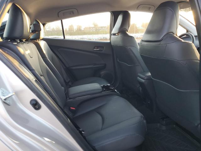 JTDKARFP1J3071173 - 2018 TOYOTA PRIUS PRIM 银色 照片 10