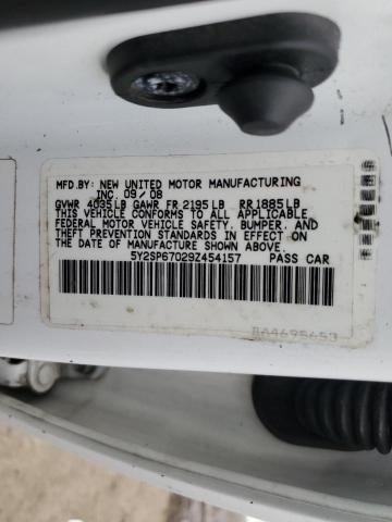 5Y2SP67029Z454157 - 2009 PONTIAC VIBE WHITE photo 12