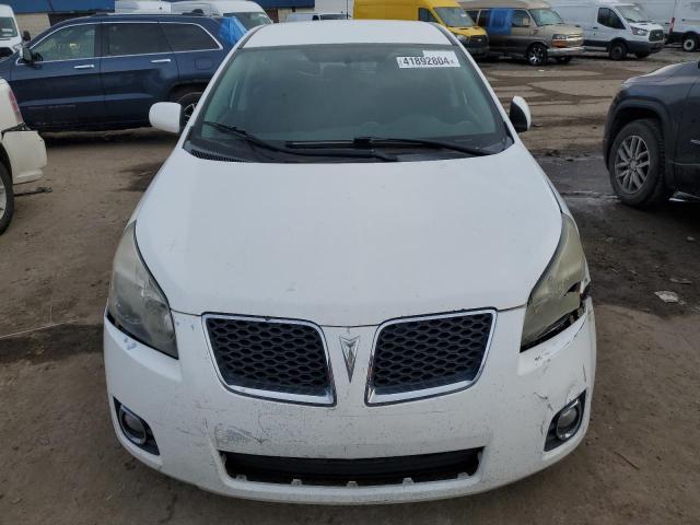 5Y2SP67029Z454157 - 2009 PONTIAC VIBE WHITE photo 5