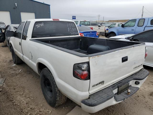 1GCCS19X5W8201223 - 1998 CHEVROLET S TRUCK S10 WHITE photo 2