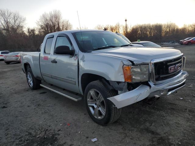 1GTR1VE00BZ420477 - 2011 GMC SIERRA C1500 SLE SILVER photo 4