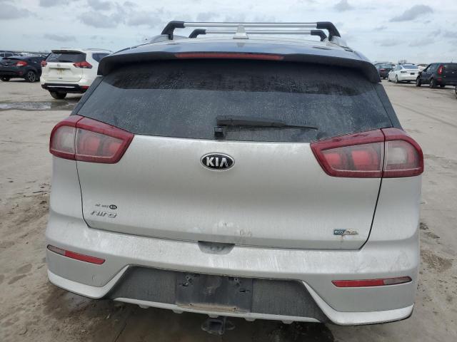 KNDCB3LC2K5356440 - 2019 KIA NIRO FE SILVER photo 6