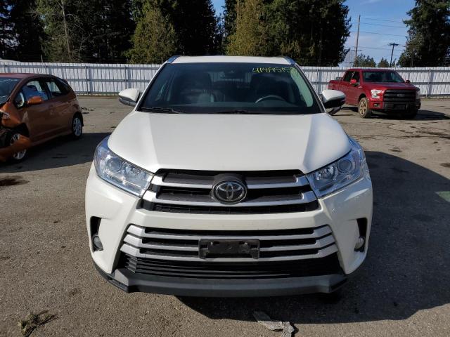 5TDJZRFH3JS884087 - 2018 TOYOTA HIGHLANDER SE WHITE photo 5