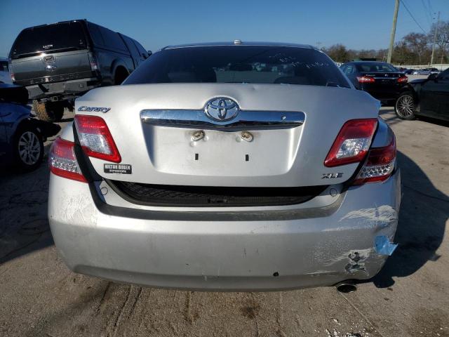 4T1BF3EK0BU227442 - 2011 TOYOTA CAMRY BASE SILVER photo 6