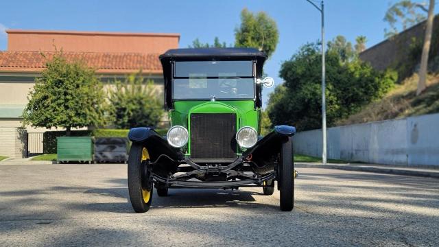 12101941 - 1925 FORD MODEL T GREEN photo 11