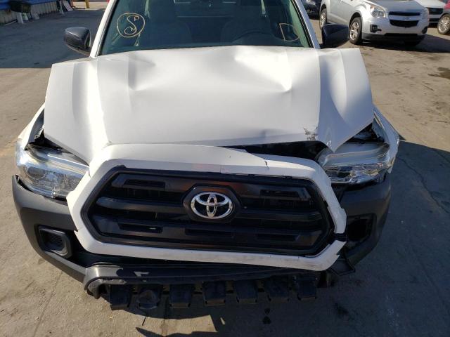 5TFRX5GN9HX081570 - 2017 TOYOTA TACOMA ACCESS CAB WHITE photo 7