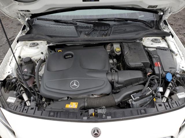 WDCTG4GB5KU010598 - 2019 MERCEDES-BENZ GLA 250 4MATIC WHITE photo 11