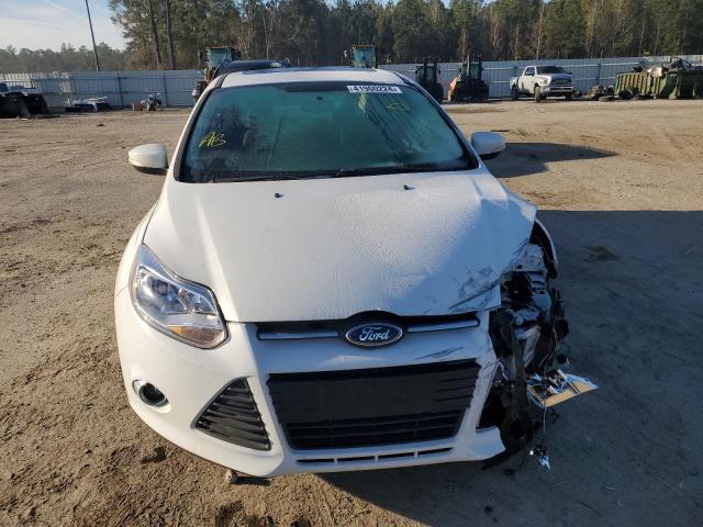 1FADP3F25EL379242 - 2014 FORD FOCUS SE WHITE photo 5