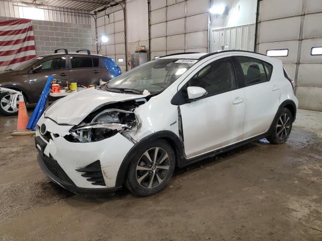 JTDKDTB3XJ1606682 - 2018 TOYOTA PRIUS C WHITE photo 1